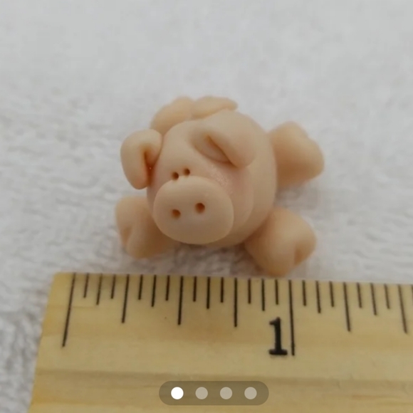 Little Pig - Picture 1 of 4